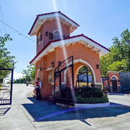 Hillview Apt W/ Pool Access - Free Wifi Tagbilaran City Luaran gambar
